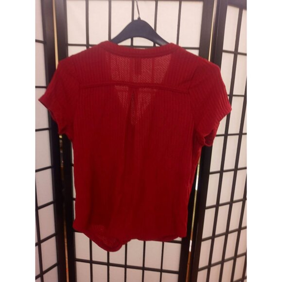 Aventura Tee Red Size Small Short Sleeve V-Neck Button Front Knit Blouse - Picture 2 of 3